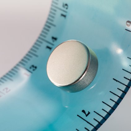 Neodymový magnet válec pr.13x5 N 80 °C, VMM7-N42 (Počet kusů 1 ks)