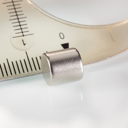 Neodymový magnet válec pr.8x8 N 80 °C, VMM4-N35 (Počet kusů 1 ks)