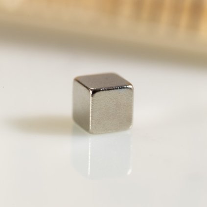 Neodymový magnet kvádr 2x2x2 N 80° C, VMM7-N42 (Počet kusů 1 ks)
