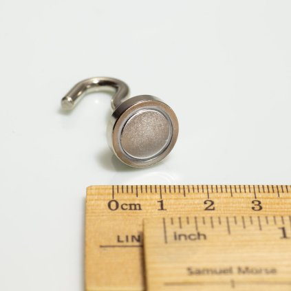 Magnetický háček stříbrný, průměr 16 mm, NdFeB, odtrhová síla 8 kg (Počet kusů 1 ks)