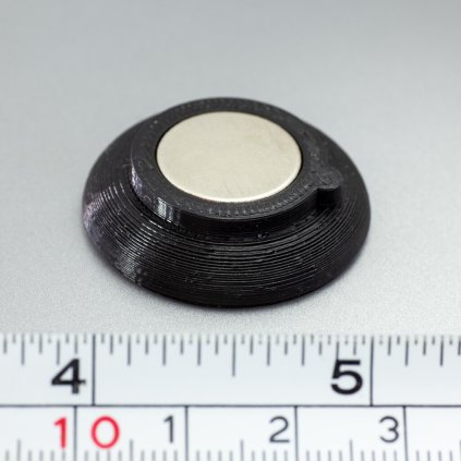 6304 velmi silny magnet v plastovem pouzdre bez potisku cerny