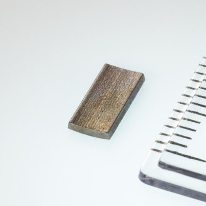 691 neodymovy magnet segment r11x r10x21 x8 p 180 c vmm5uh n35uh