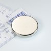 Neodymový magnet válec pr.30x5 N 80 °C, VMM5 N38 (Počet kusů 1 ks)