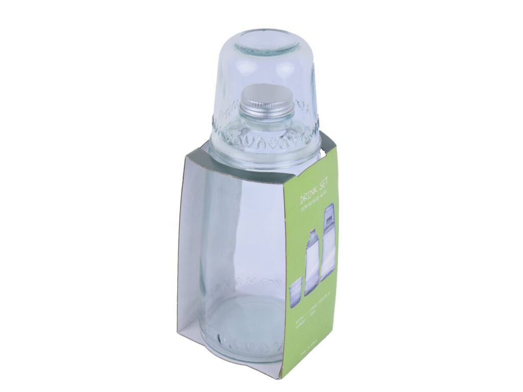 lahev na vodu z recyklovaného skla