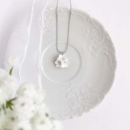 Mairi svatební náhrdelník květinky
