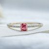prsten s ruzovym safirem a diamanty 800x800