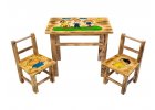 hrací stoly s židlemi