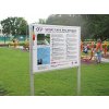 150 x 200 cm - jednostranná hliníková plakátovací informační tabule na zeď