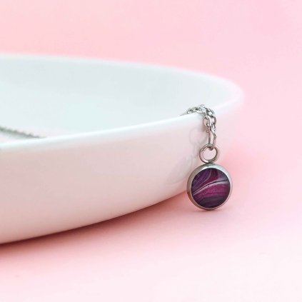 01 minimalistický fialový náhrdelník