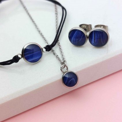 sada modrých minimalistických šperků