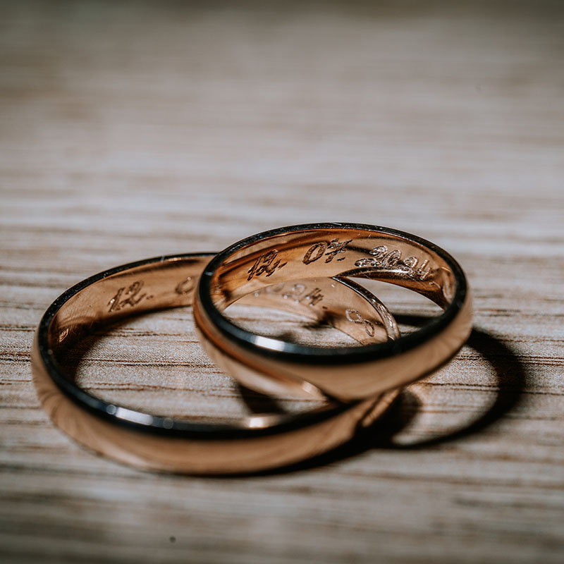 Prsten s gravírováním