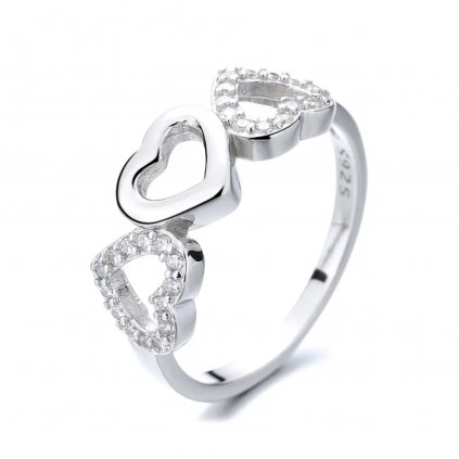 10079 romantický strieborný prsteň tri srdcia so zirkónmi kúpiť na majya
