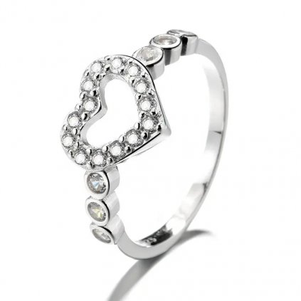 10188 romantický strieborný prsteň šumivé srdce zdobené zirkónmi pre ženy objavte na majya cz
