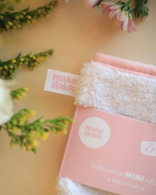 Prajeme vám krásny stred týždňa 🌸 #makedown #odlicovaciepomocky #odlicovanie #zerowaste #zerowasteodlicovanie...