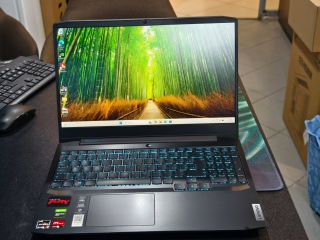 MOŽNO ODKOUPIT VÁŠ POČÍTAČ NEBO NOTEBOOK PROTIÚČTEM! Prodám stylový herní notebook Lenovo IdeaPad Gaming 3 15ARH05. Vhodný...