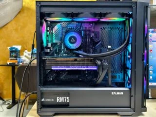 MOŽNO ODKOUPIT VÁŠ POČÍTAČ NEBO NOTEBOOK PROTIÚČTEM! Prodám tento použitý, ale plně funkční herní počítač. Zvládá bez...