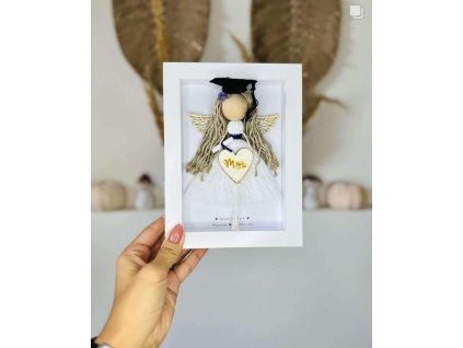 macrame anděl v rámu ukončení studia