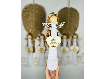 stojící macrame anděl