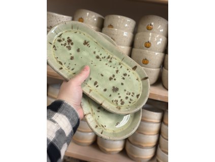 sleva - Oválek Pistácie - kaz na okraji