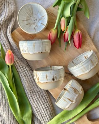 Cream - pro tuhle barvu nemám nějaký spešl název 🤍🤎✨🌷. Nebudu je ani vyrábět běžně, ale jen tak pro radost a náladu. Na...