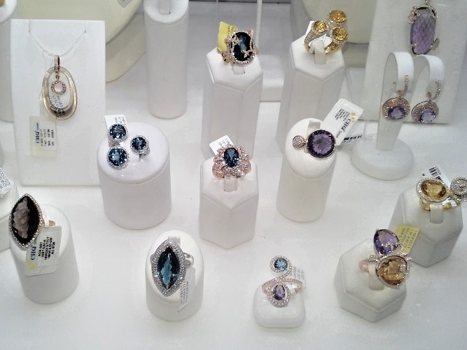 Gemologie a certifikace kamenů