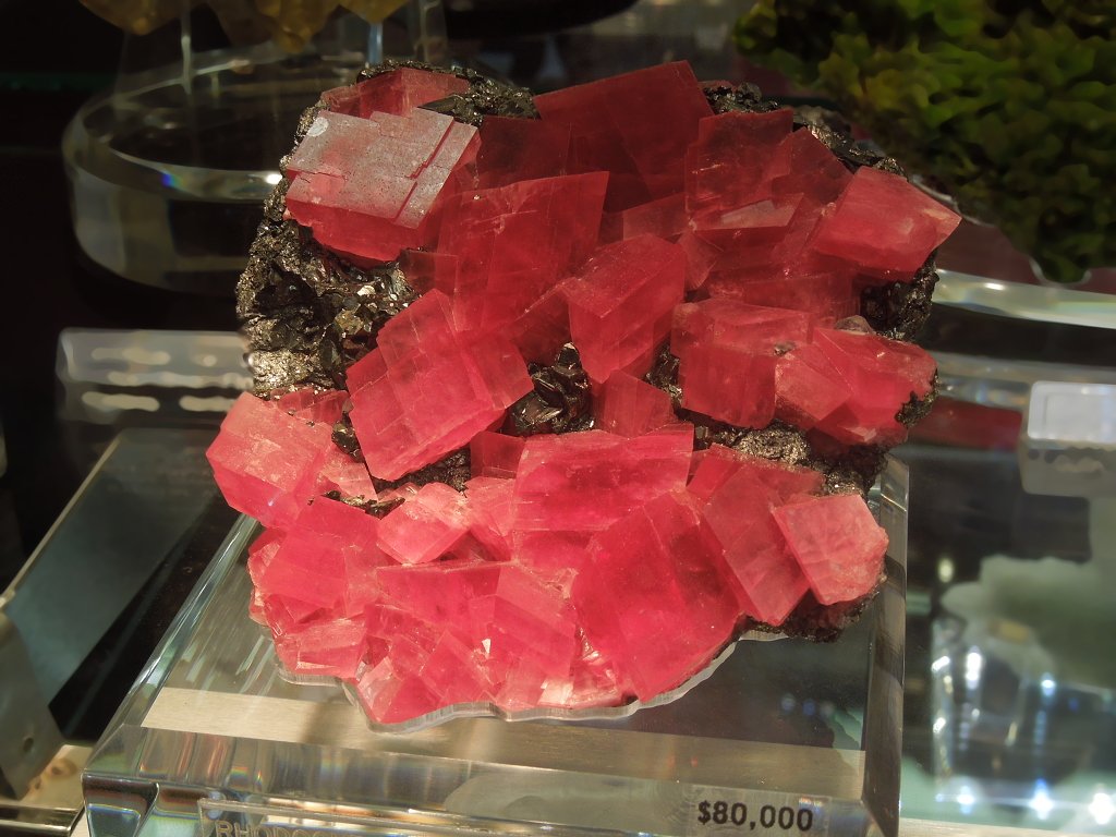 rodochrozit-cena-2012-Tucson-Gem&Mineral-Show