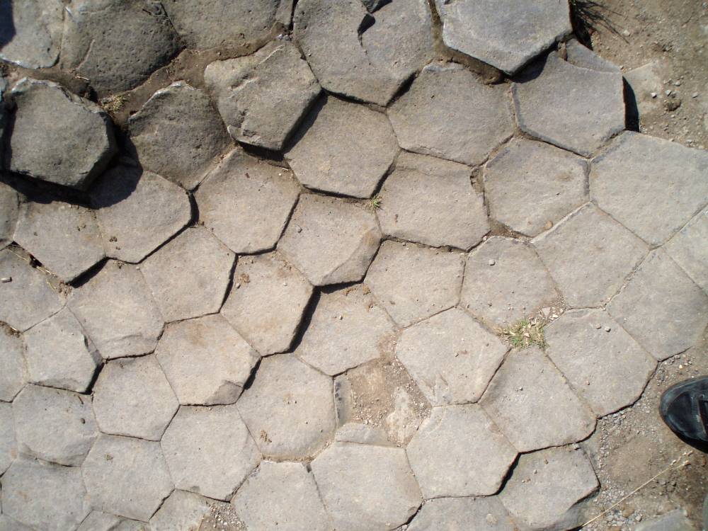 panska-skala-cedicova-sloupcova-odlucnost