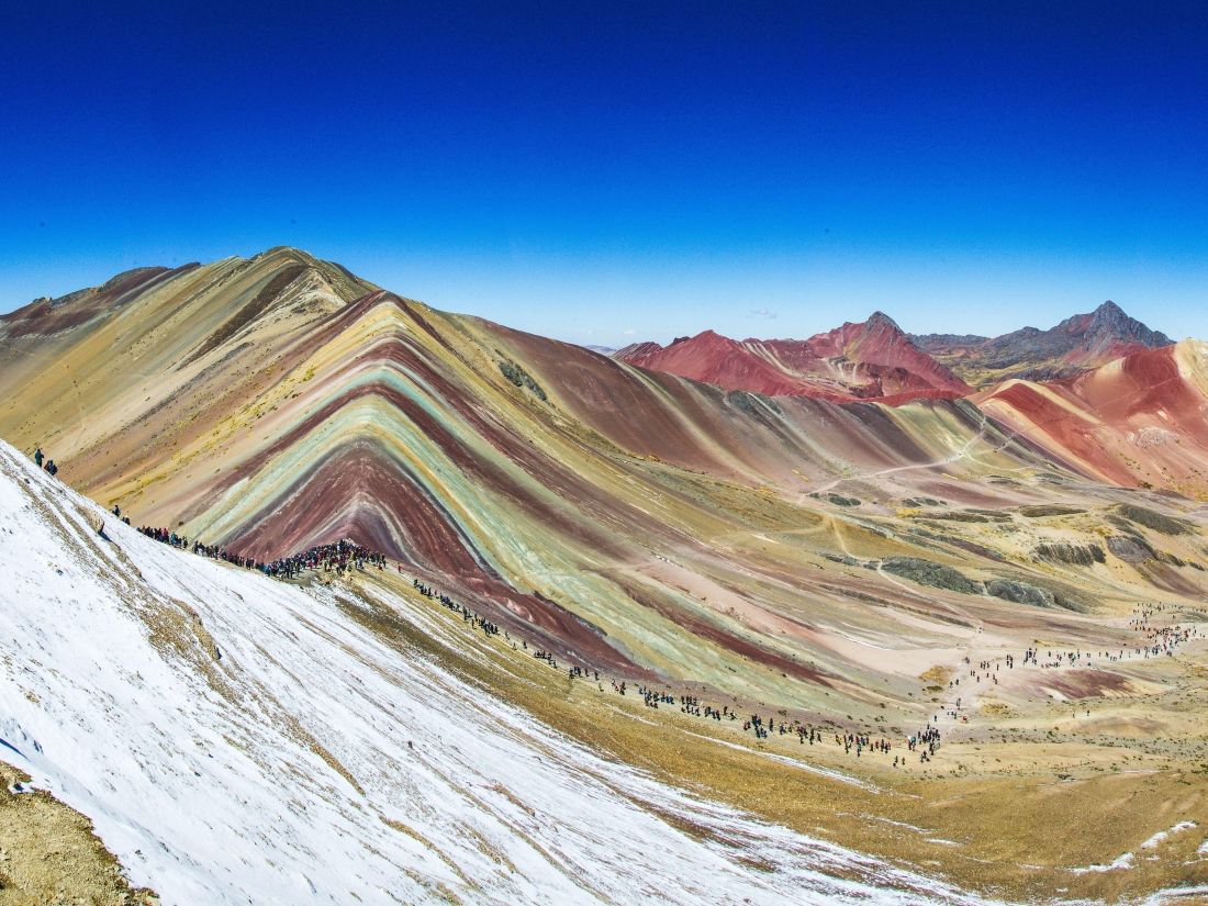 vinicunca-duhova-hora-peru-rainbow-mountain