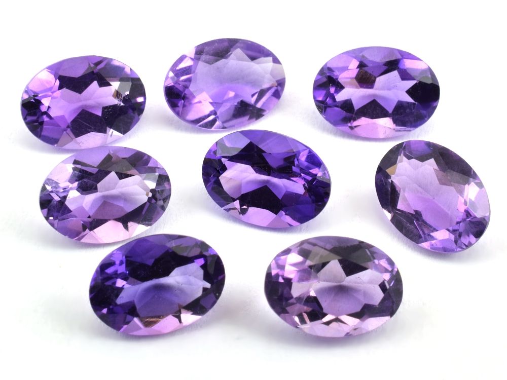 Kvalitní šperkový ametyst – pravé přírodní kameny.