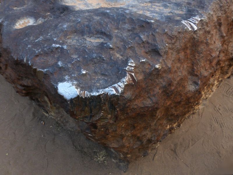 rez-nejvetsim-meteoritem-na-svete