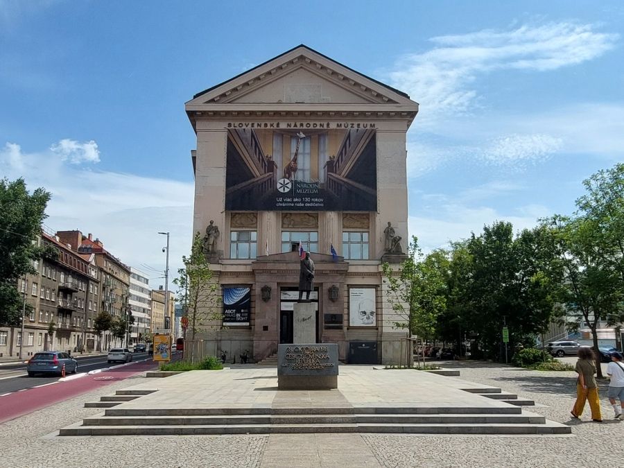 muzem-bratislava-mineraly