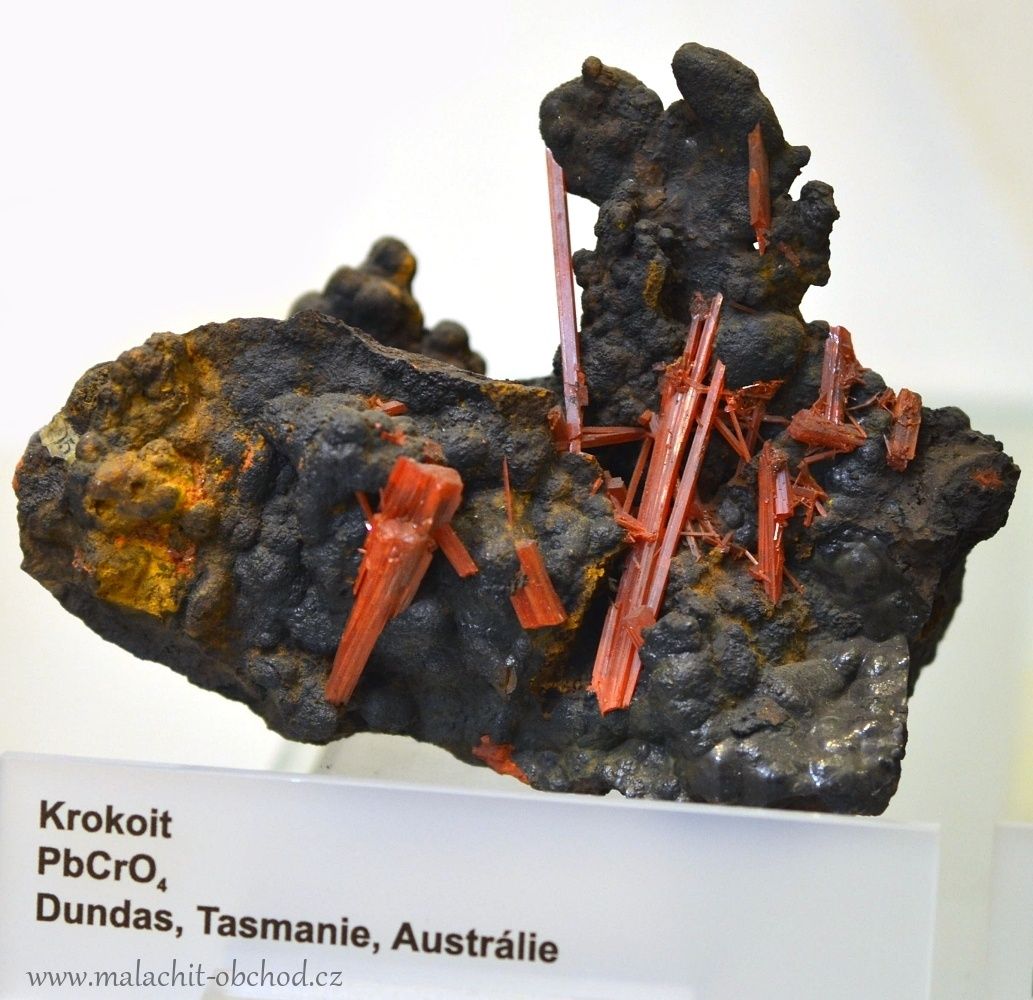 mzm-brno-mineraly-krokoit-australie-10cm