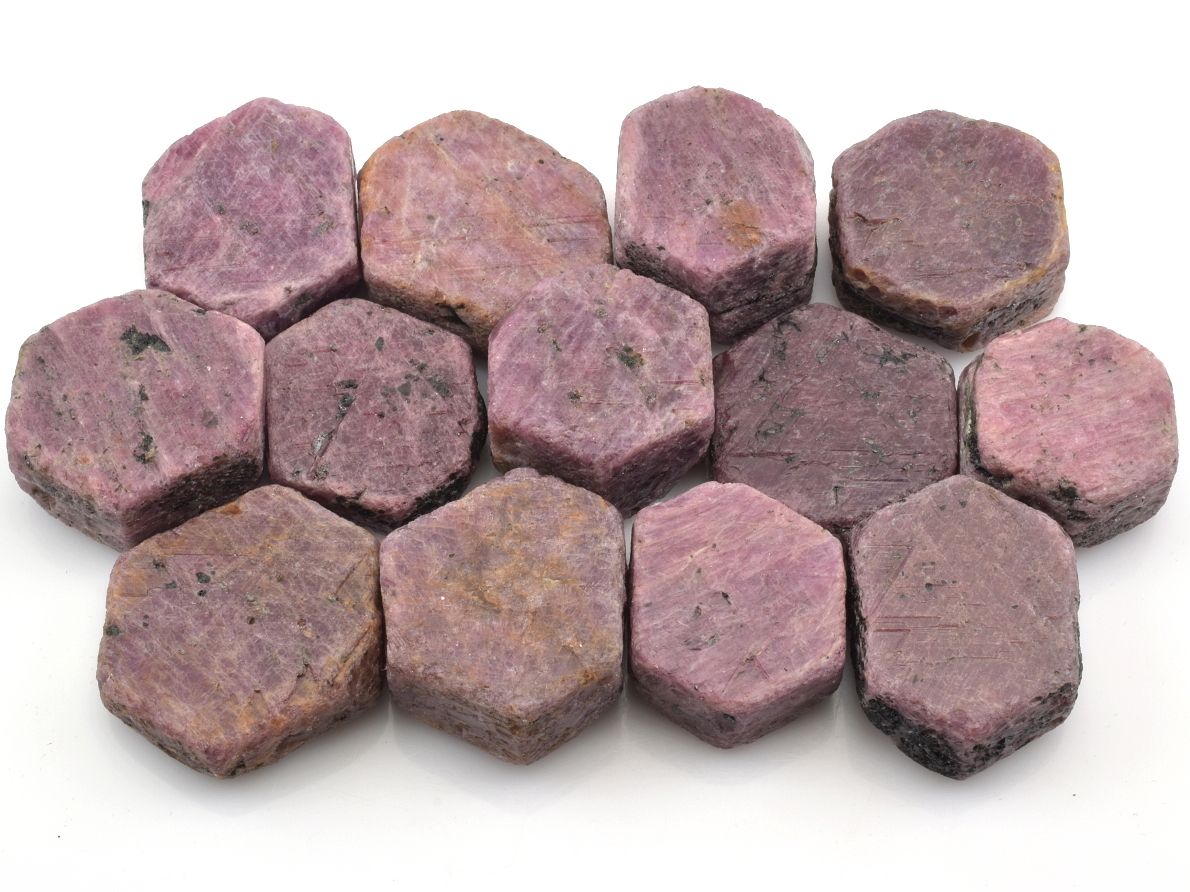 rubin-krystal-tanzanie-3-4cm