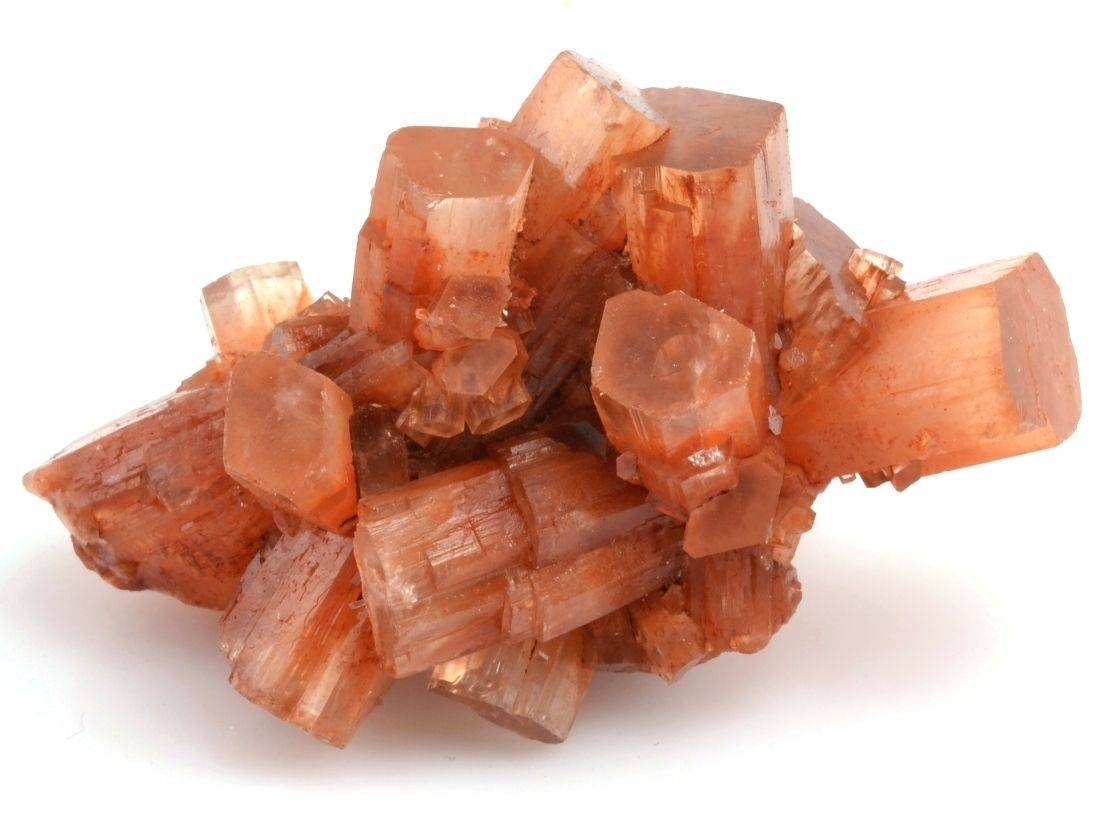 mineralni-kameny-aragonit