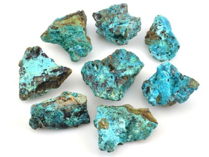 Přírodní chryzokoly z Peru v typickém modrozeleném odstínu.