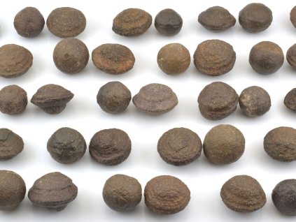 Železité konkrece Moqui Marbles – šamanské kameny z Utahu.