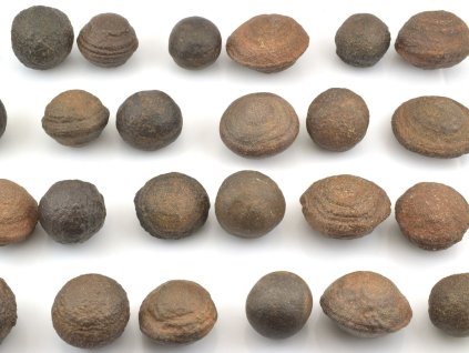 Moqui Marbles v páru – železité konkrece vhodné pro sběratele i ezoteriky.
