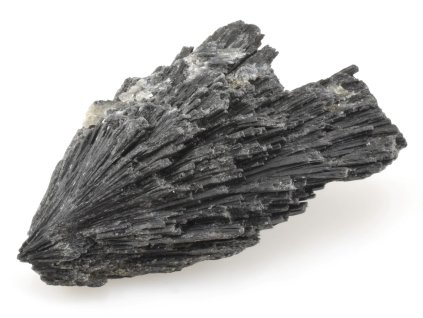 kyanit cerny krystaly 28