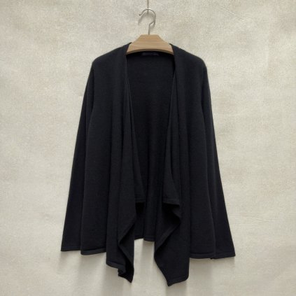 Krásný objemný hacafrak ze 100% kašmíru černé barvy