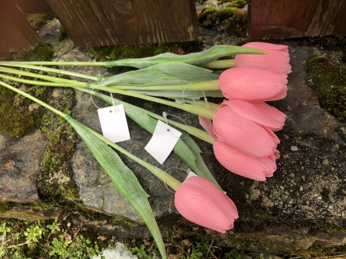 Umělé tulipány