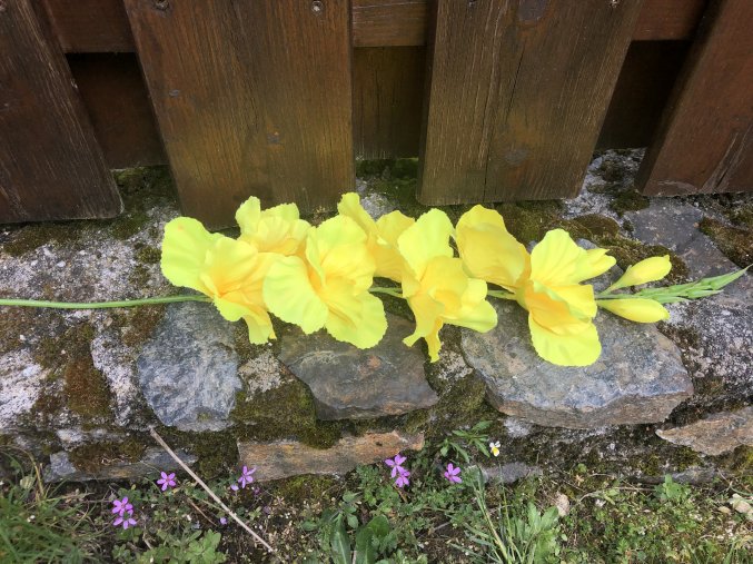 Umělá gladiola žlutá 76 cm