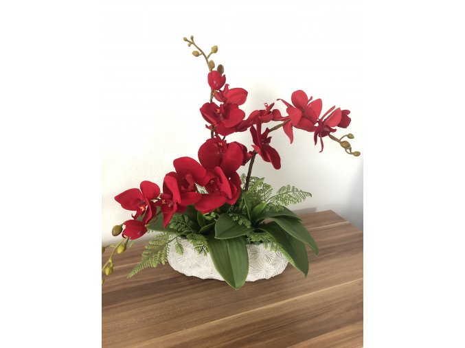 Umělá orchidej červená v květináči