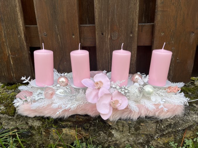Růžový adventní svícen na stůl s LED světýlky