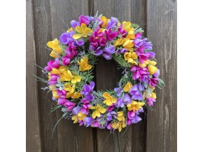 Jarní věnec na dveře