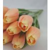 Umělé tulipány v broskvové barvě
