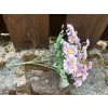 Kytice umělých květin fialové astry
