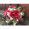 Kytice umělých růží do vázy