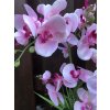 Umělá orchidej v květináči růžovo fialová
