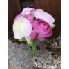 Kytice umělých květin růžovo fialové pryskyřníky