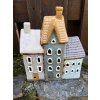 Keramický svícen domek na čajovou svíčku 20x16 cm